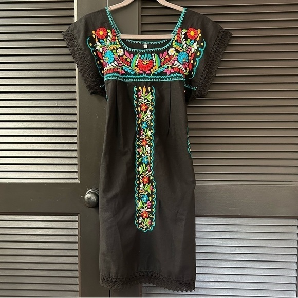 LBD Mexican Style! Black Mini Dress With Colorful Embroidery, Size Medium - Picture 2 of 14